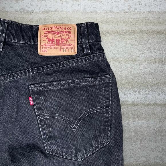 Vintage 90s Levis Jeans 550 36x36 Relaxed Fit Jet Black Wash Denim 100% Cotton - Picture 3 of 5